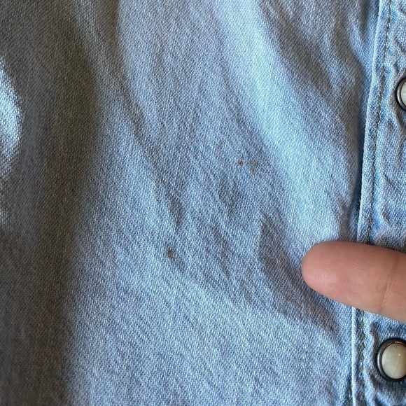 Set of 2 denim like shirts. Size 9-12 / 12-18 months - Picture 4 of 13